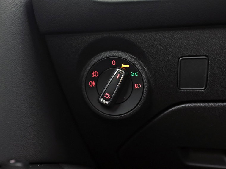 Vehicle Image 27