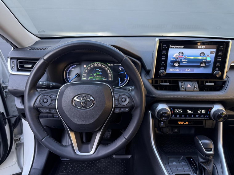 Vehicle Image 19