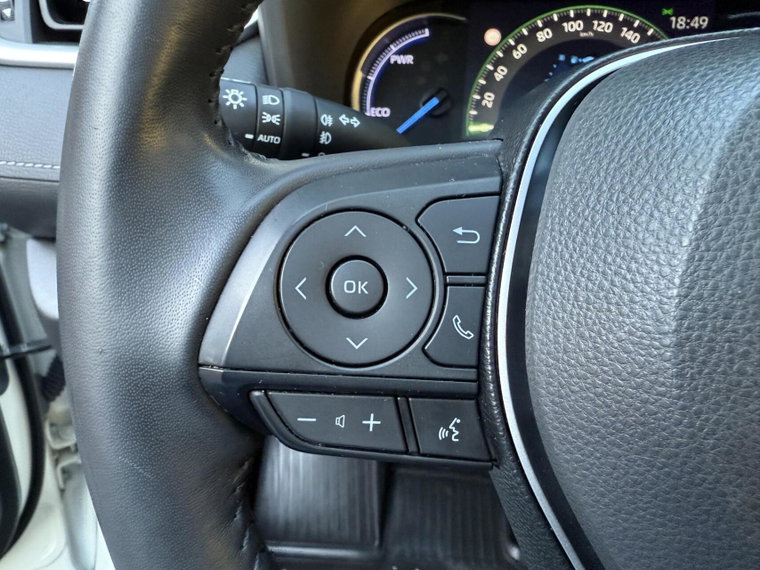 Vehicle Image 25