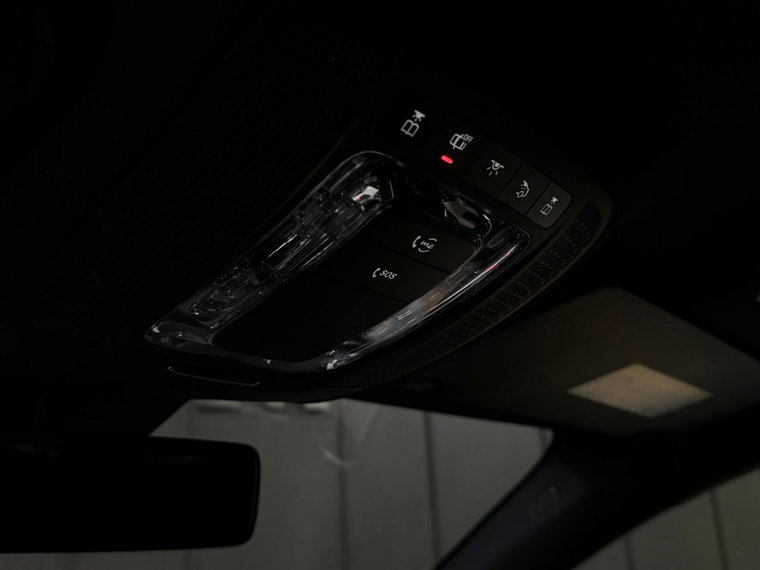 Vehicle Image 27