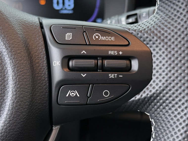 Vehicle Image 27