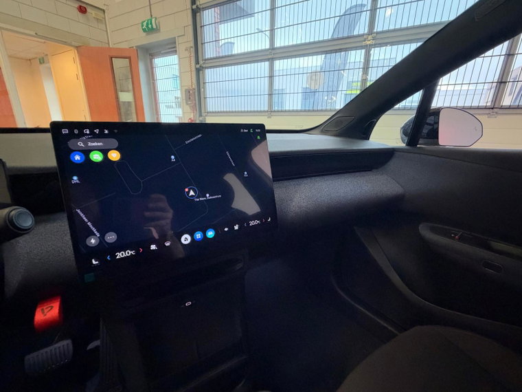Vehicle Image 22