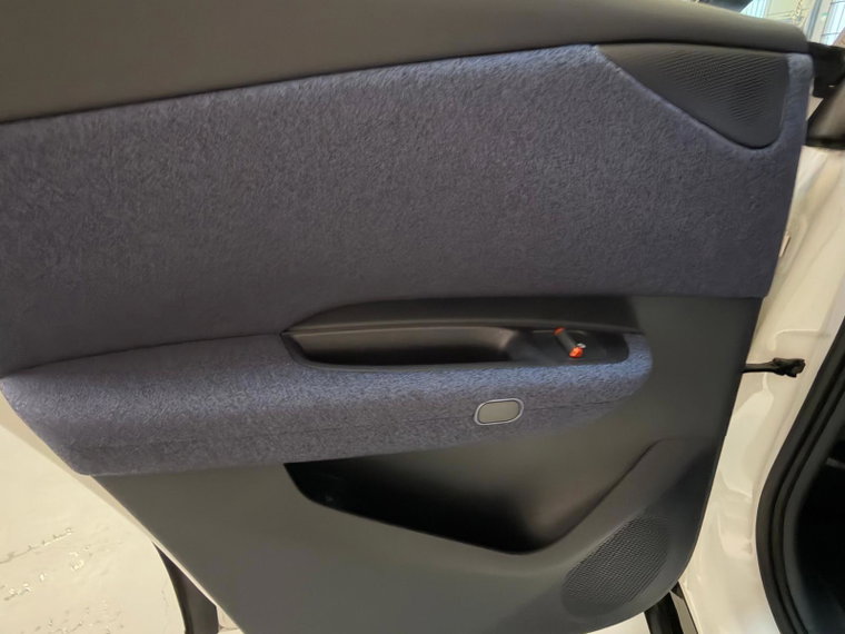 Vehicle Image 31