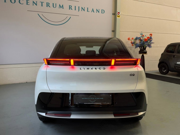 Vehicle Image 10