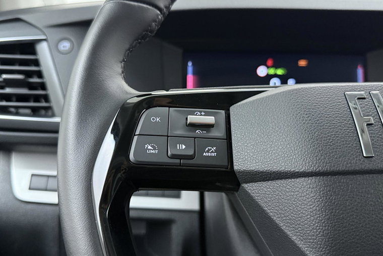 Vehicle Image 30