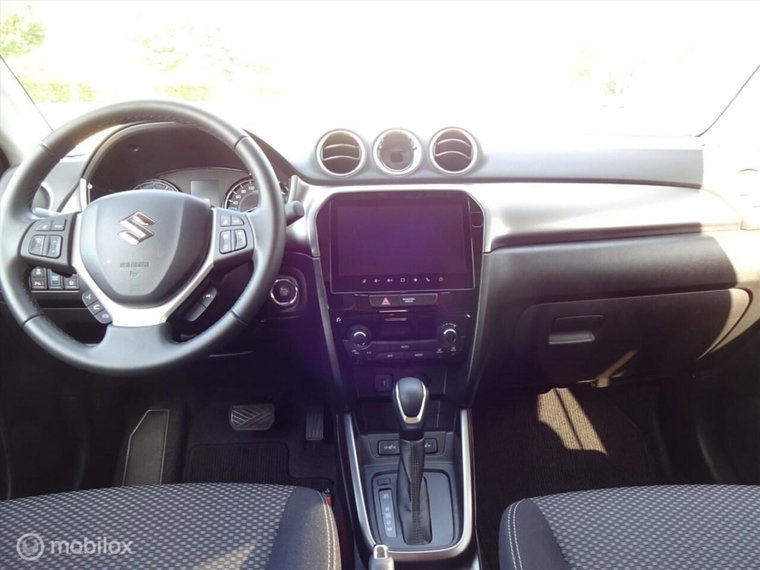 Vehicle Image 11