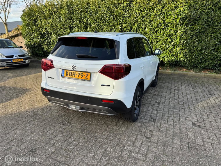 Vehicle Image 9