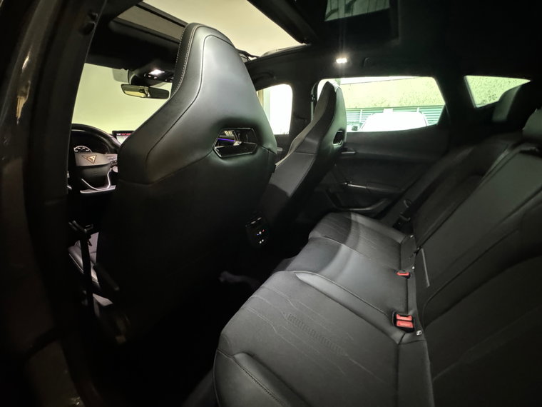 Vehicle Image 36