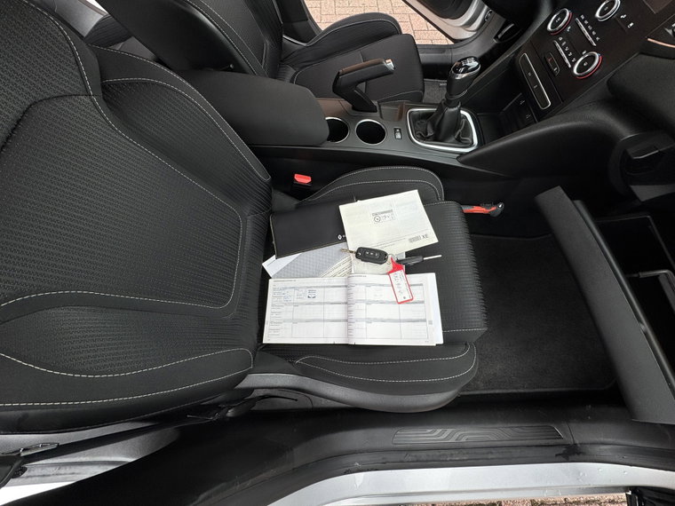 Vehicle Image 35
