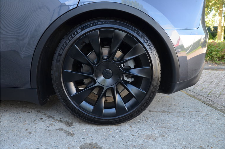 Vehicle Image 35