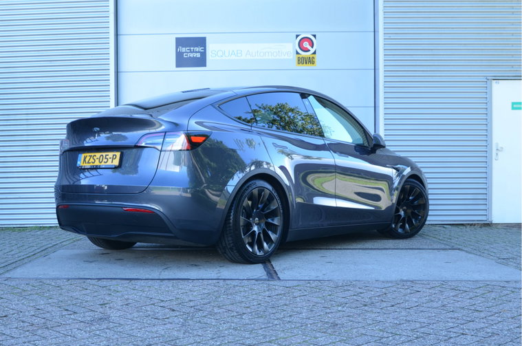 Vehicle Image 9