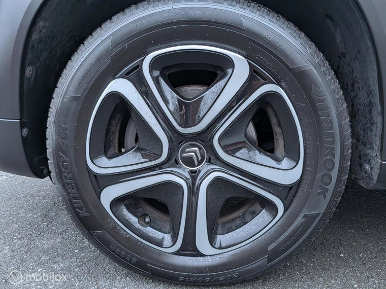 Vehicle Image 22
