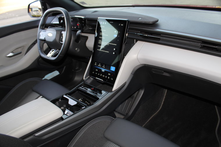 Vehicle Image 37