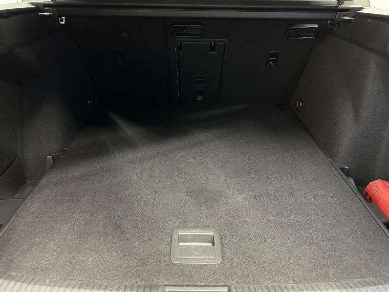 Vehicle Image 52
