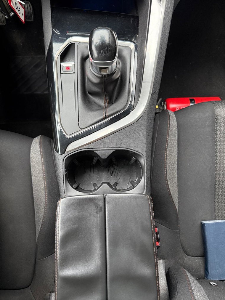 Vehicle Image 24