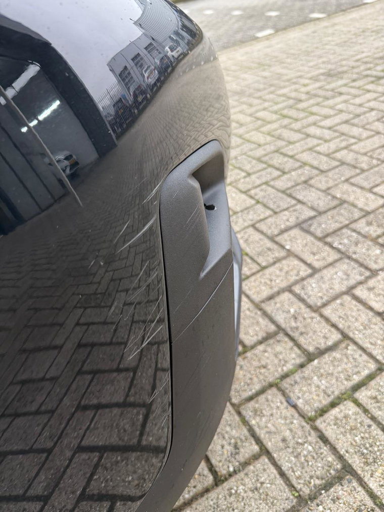 Vehicle Image 40