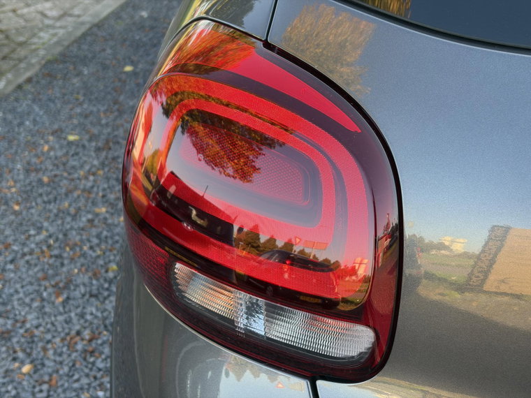 Vehicle Image 41