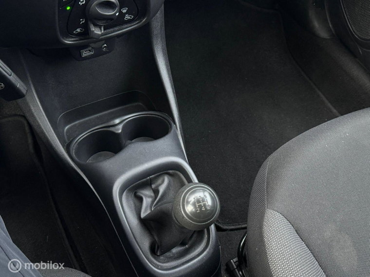 Vehicle Image 22