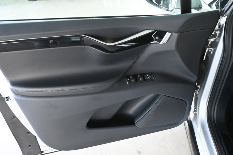 Vehicle Image 38