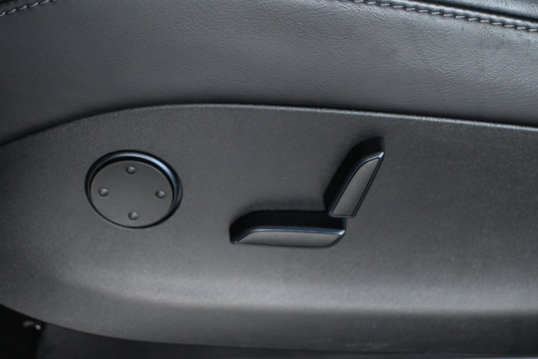 Vehicle Image 40