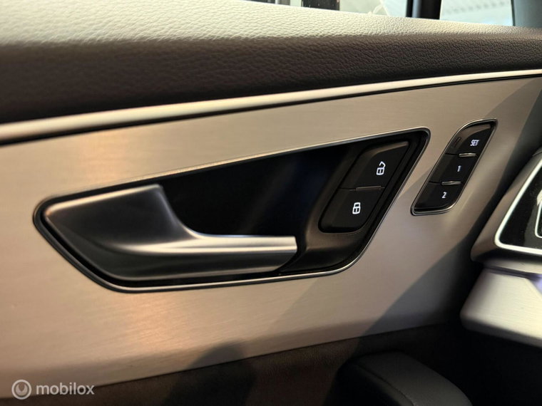 Vehicle Image 38