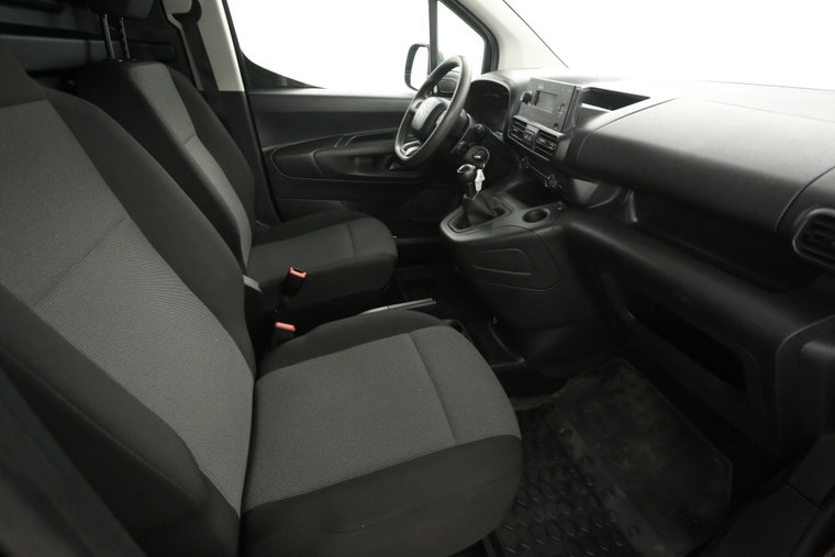 Vehicle Image 19