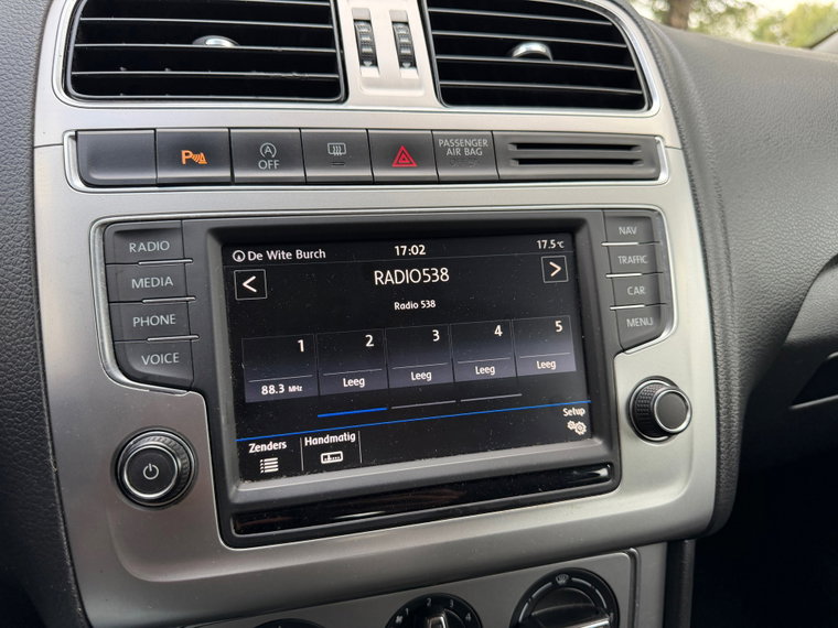 Vehicle Image 19