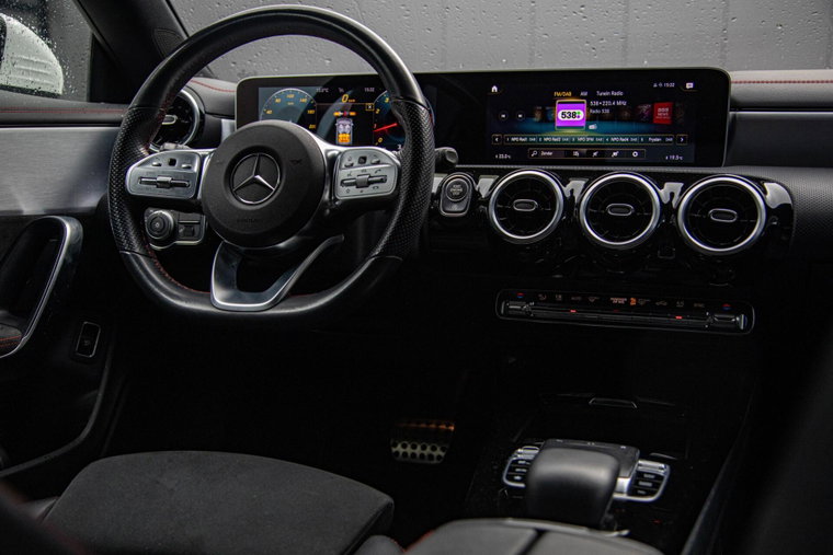 Vehicle Image 21