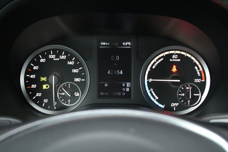 Vehicle Image 25
