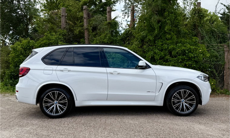 Vehicle Image 24