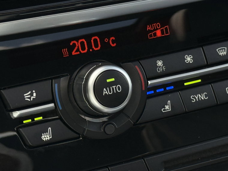 Vehicle Image 52