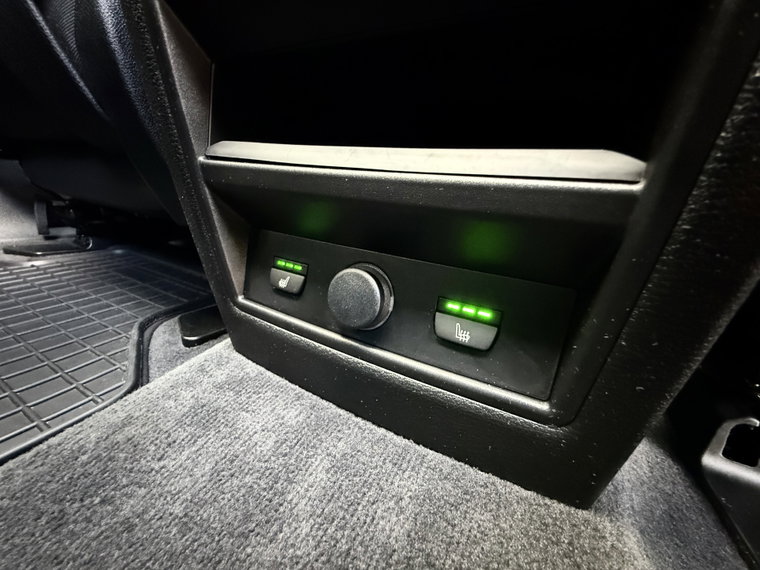 Vehicle Image 53