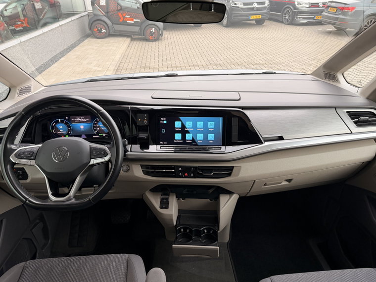Vehicle Image 24