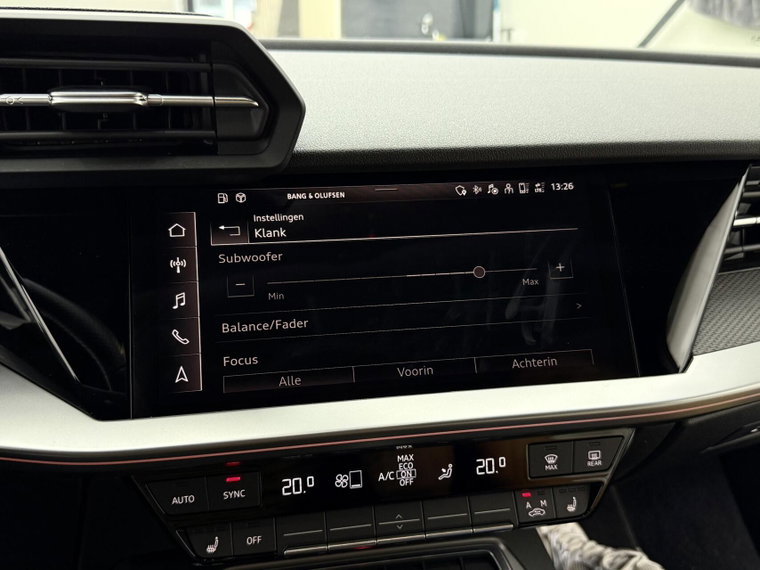 Vehicle Image 42