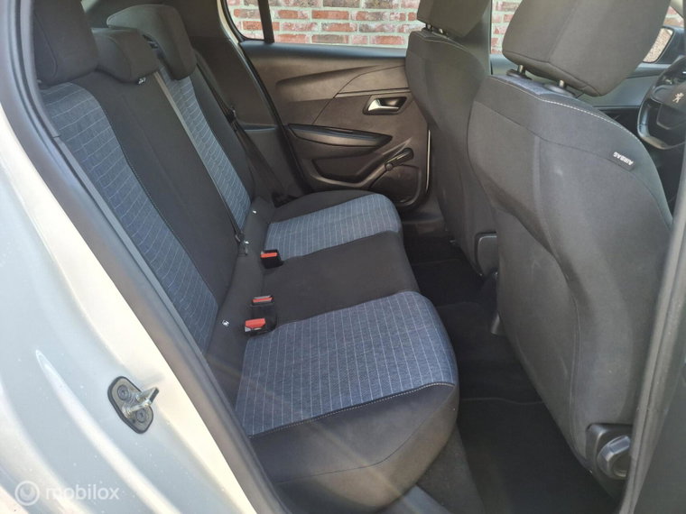 Vehicle Image 21