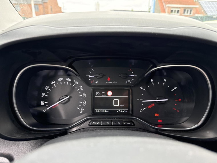 Vehicle Image 32