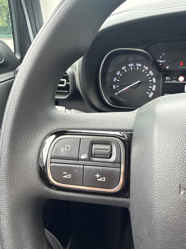Vehicle Image 34