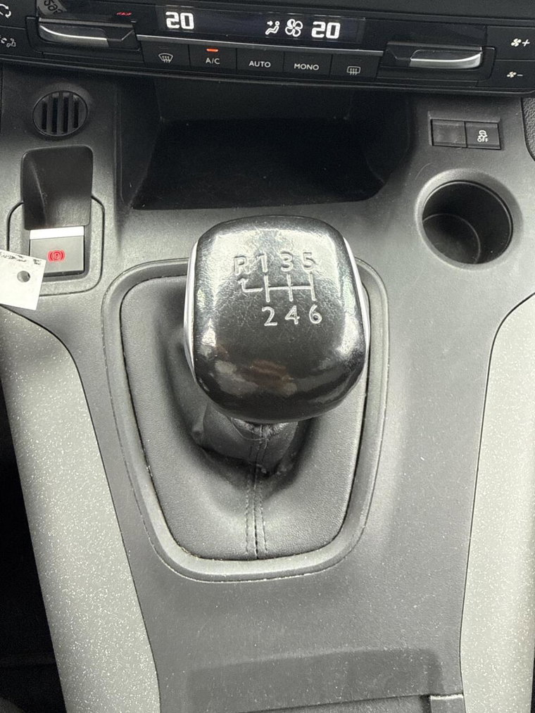 Vehicle Image 40