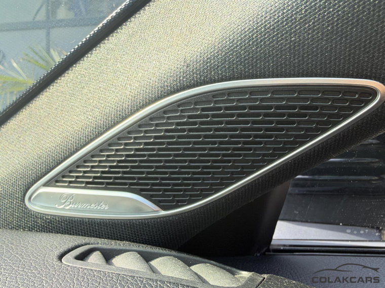 Vehicle Image 32