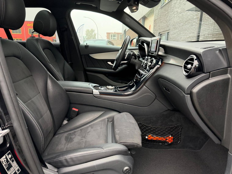 Vehicle Image 38