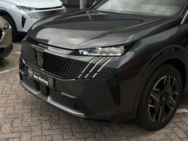 Vehicle Image 24
