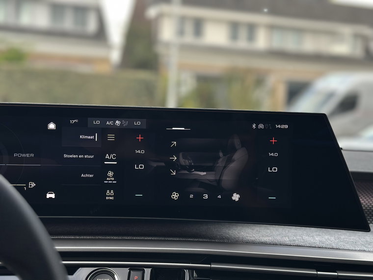 Vehicle Image 38