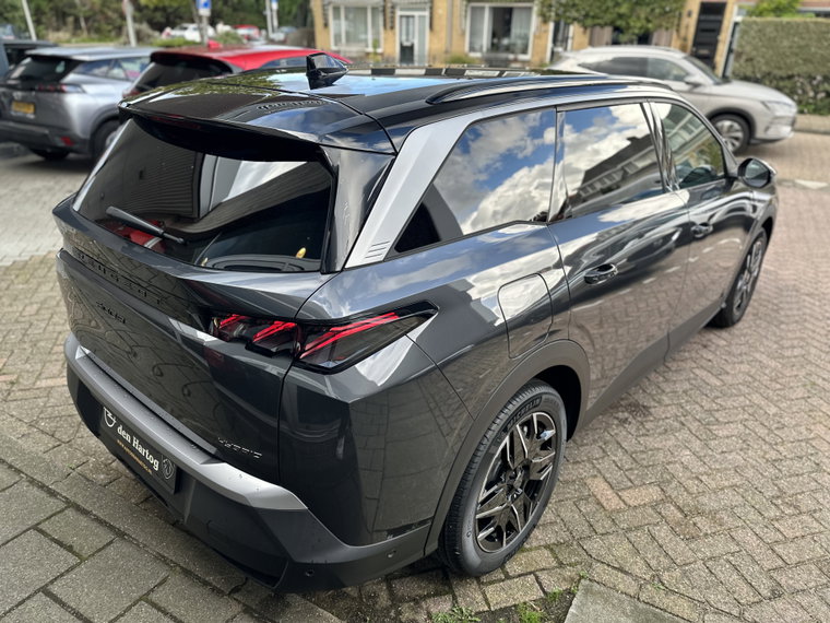 Vehicle Image 48