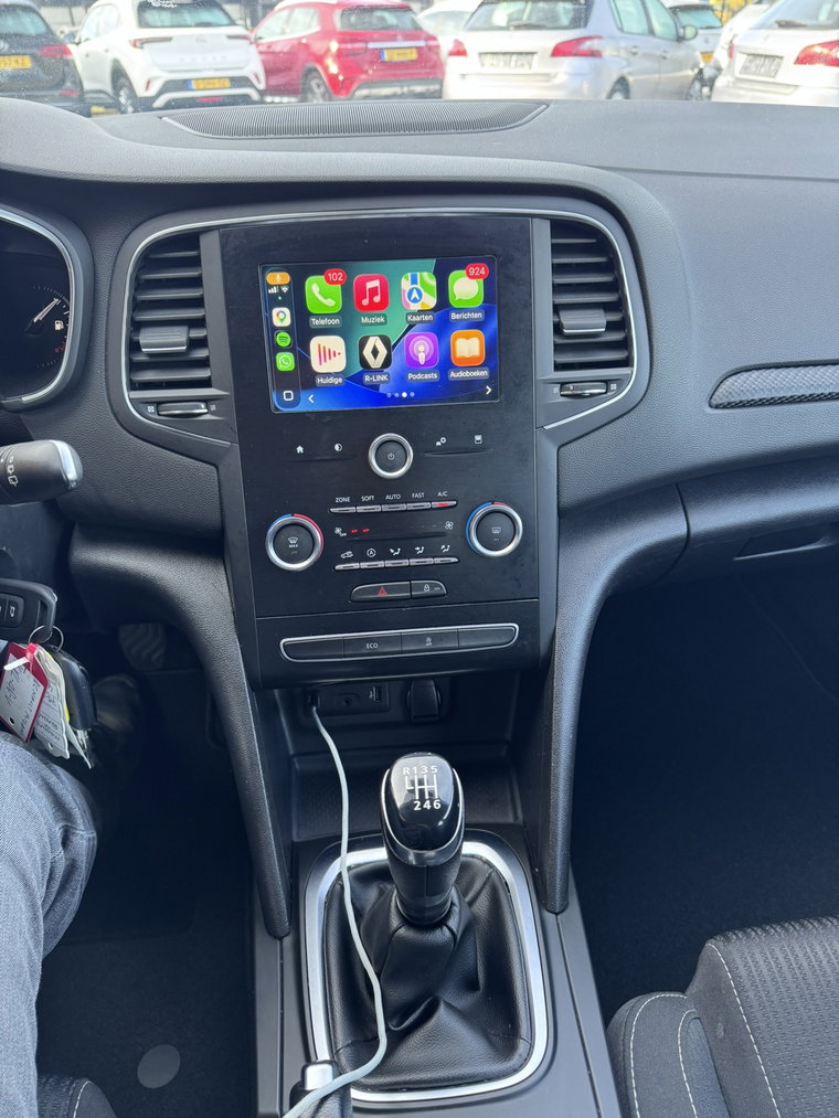 Vehicle Image 17