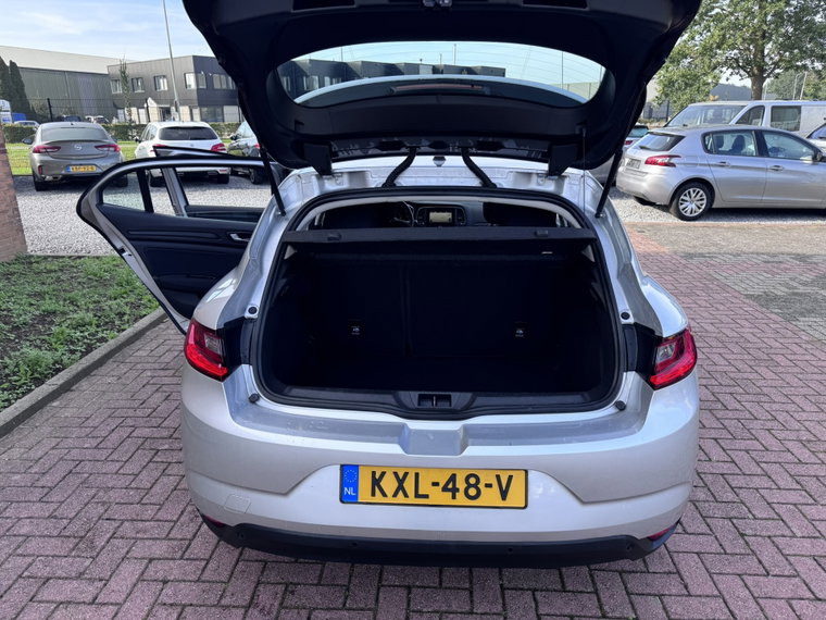 Vehicle Image 26