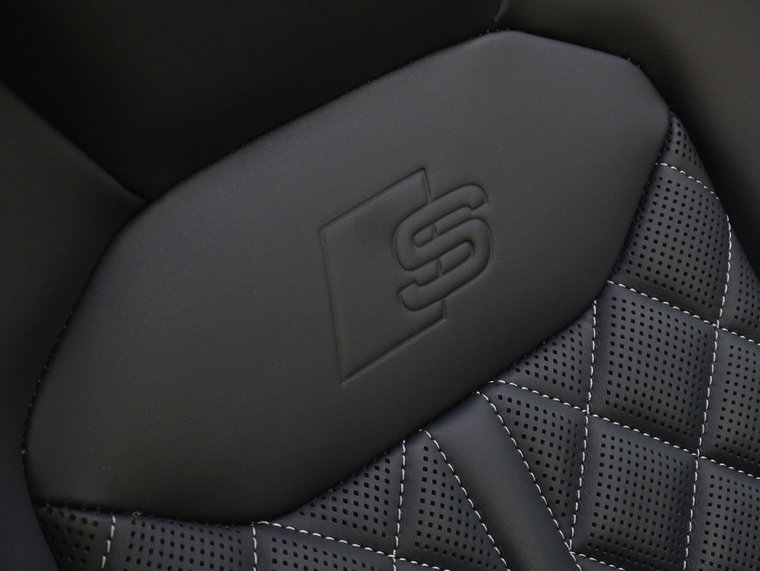 Vehicle Image 48