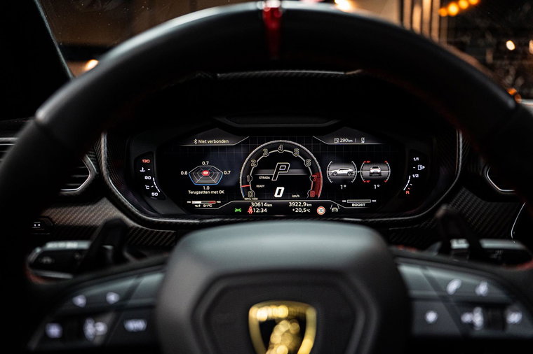 Vehicle Image 25