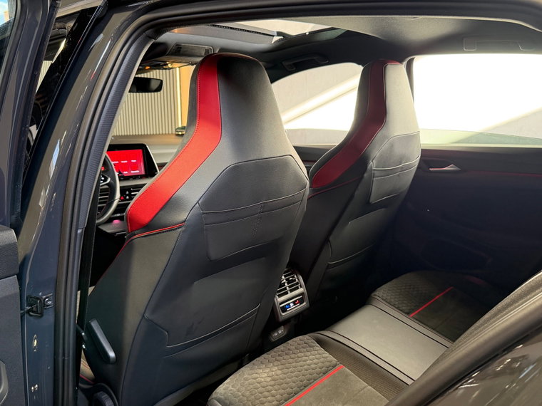 Vehicle Image 35
