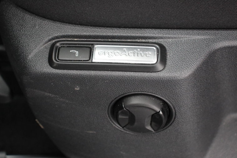 Vehicle Image 24