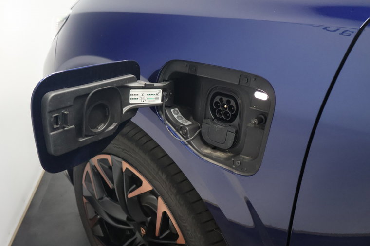 Vehicle Image 19